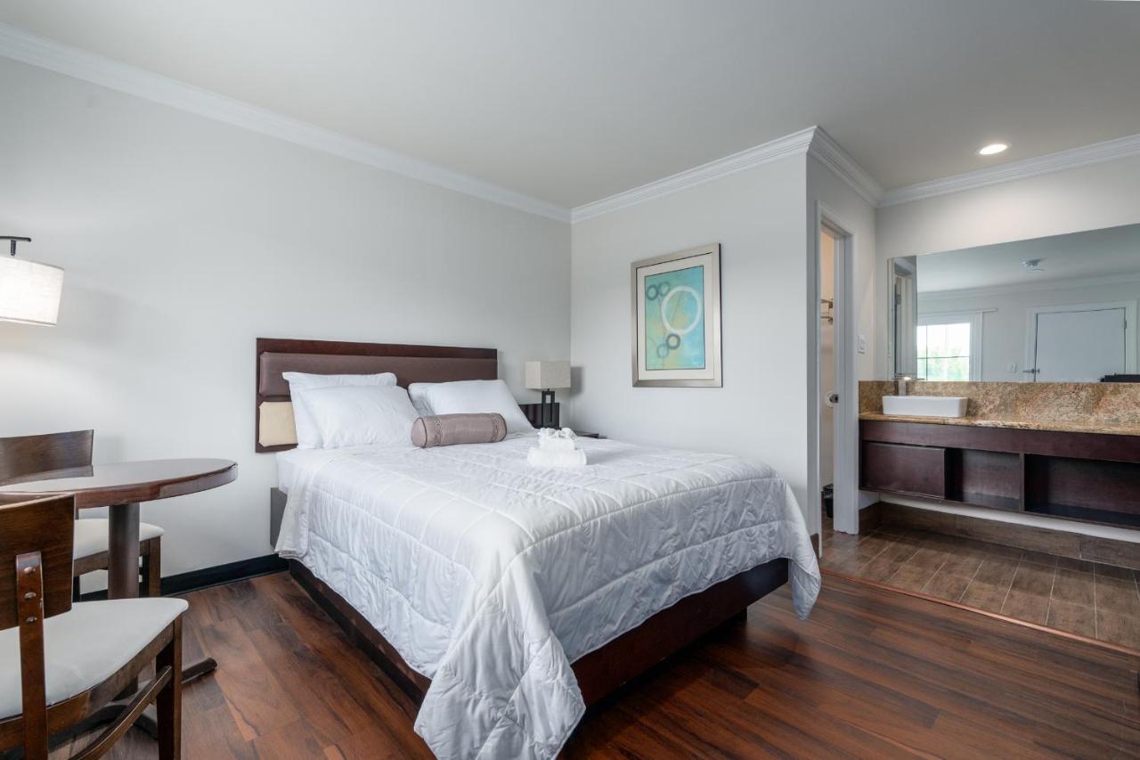 Crewe Boutique Inn מראה חיצוני תמונה
