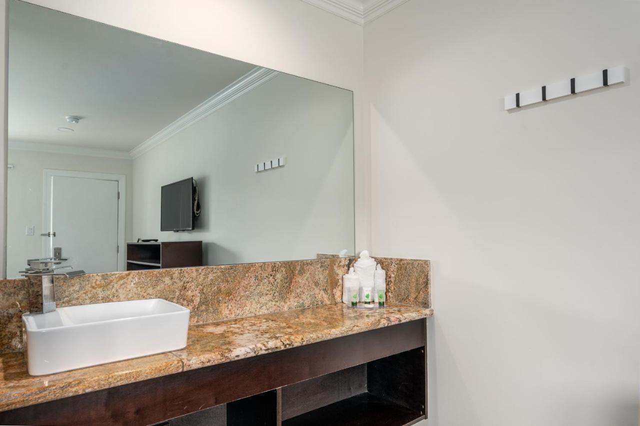 Crewe Boutique Inn מראה חיצוני תמונה